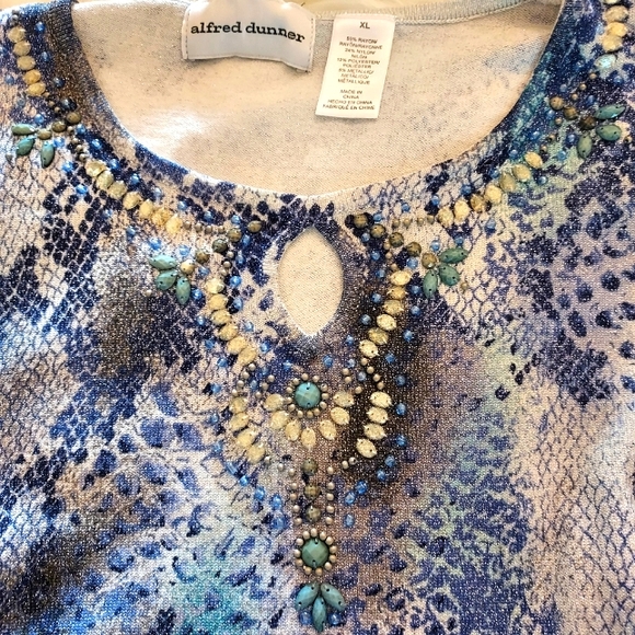 Alfred Dunner Silver Sparkle Snake Print Top with Embellished Neckline: XL - Picture 6 of 11